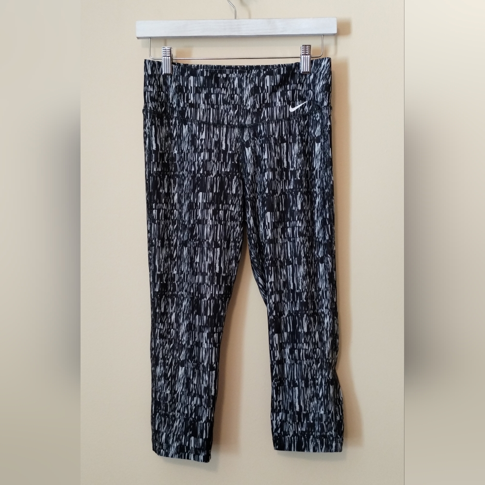 Women's Nike Dri-Fit Leggings, Small
